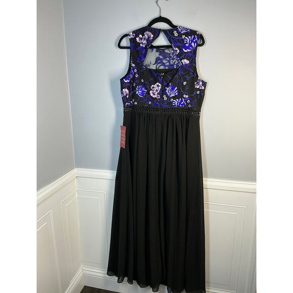 NWT, Truth & Fabel, Sz. 2XL, Black & Purple Illusion Neckline, Floral Maxi Dress - Picture 3 of 7